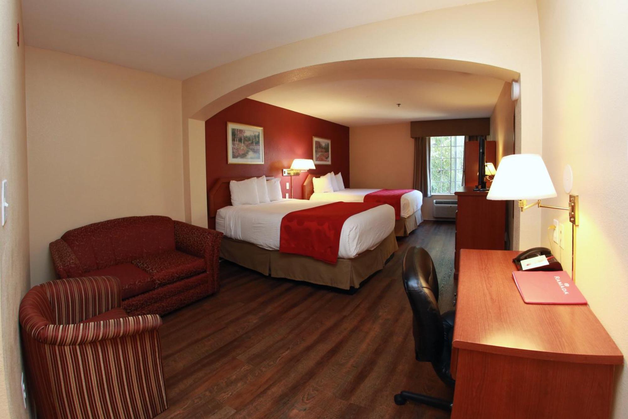 Ramada By Wyndham Fresno Northwest Hotel Екстериор снимка