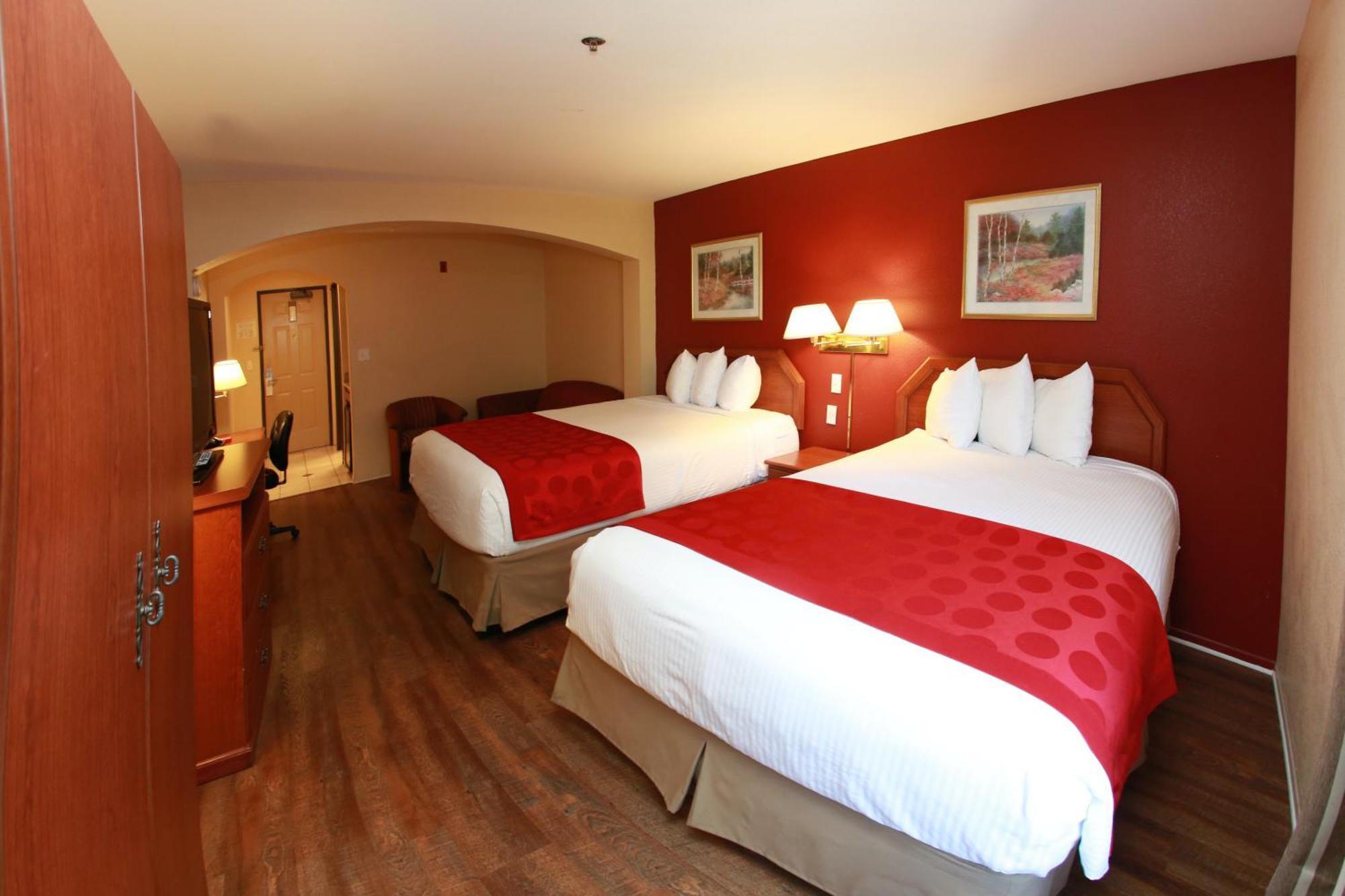 Ramada By Wyndham Fresno Northwest Hotel Екстериор снимка