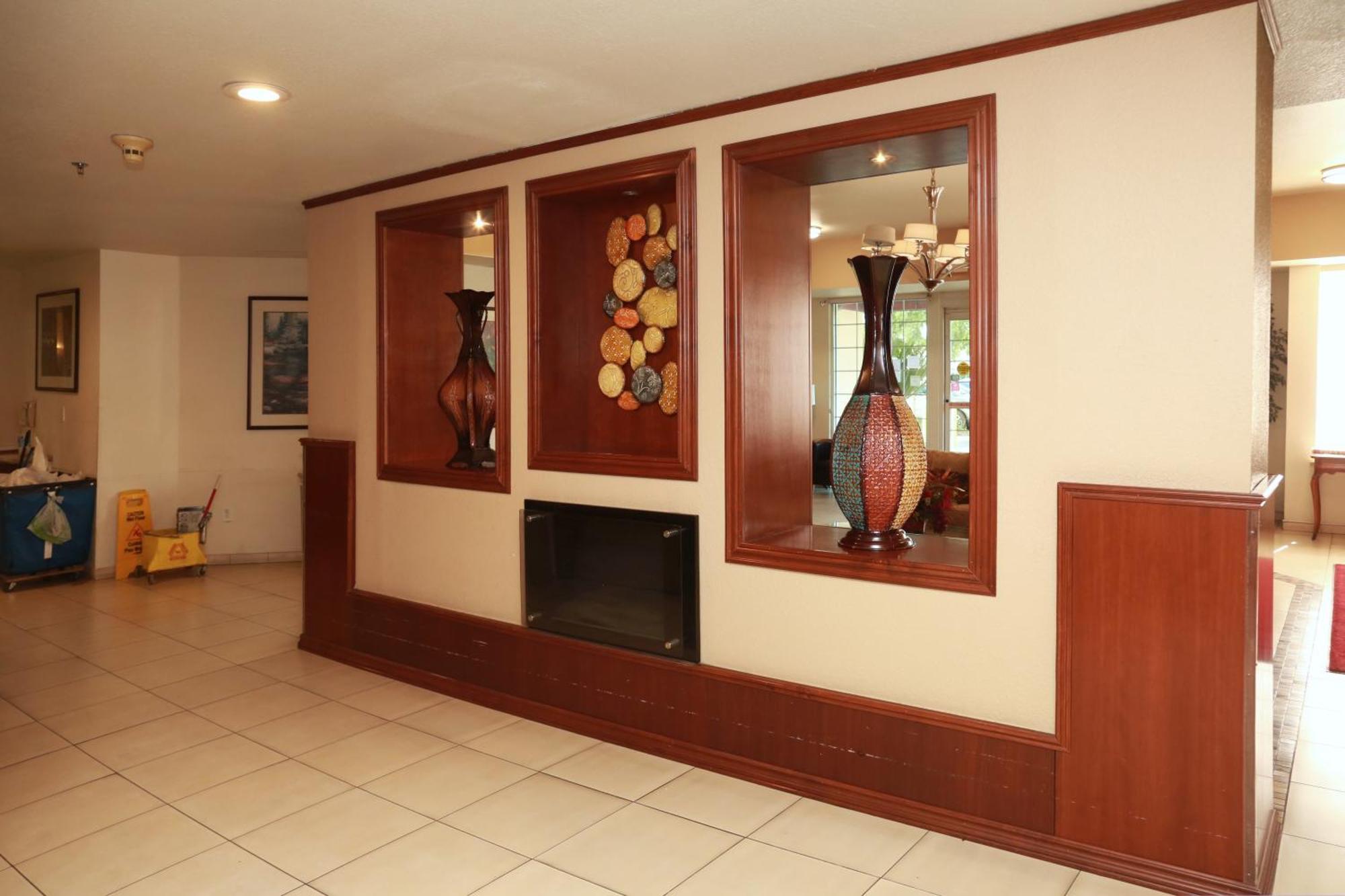 Ramada By Wyndham Fresno Northwest Hotel Екстериор снимка